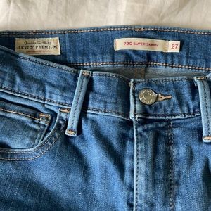 Levi Strauss & Co. 720 Super skinny Jean size 27